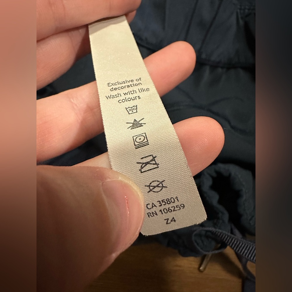 Lululemon On The Fly Pant *Woven 27" True Navy W5BPMS size 10 - Picture 3 of 9